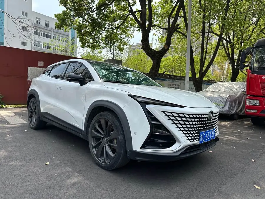 تشانغان UNI-T 2020 1.5T فلاجشيب