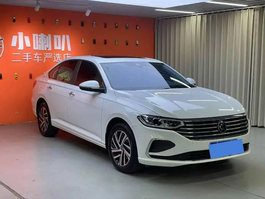 2024 لافيدا 300TSI DSG النسخة الكاملة