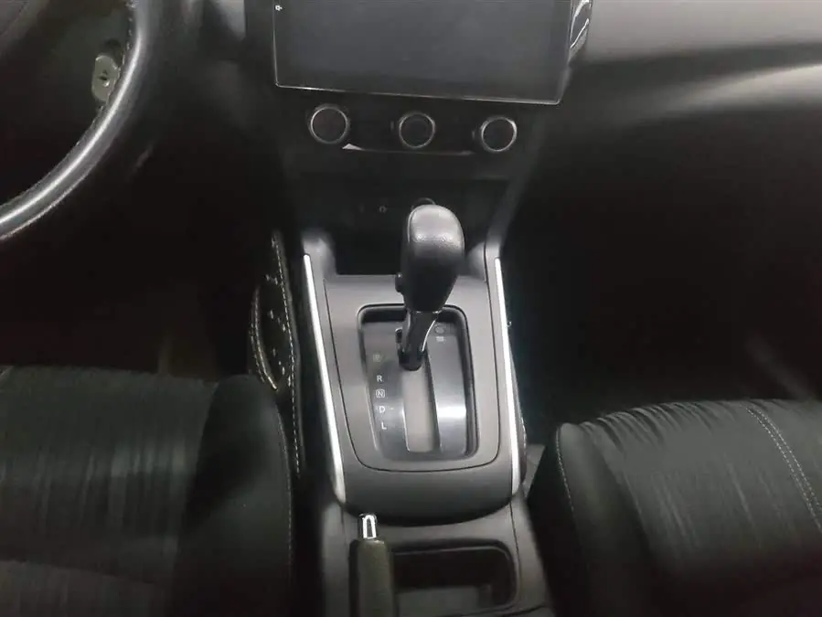 2022 نيسان سيلفي الكلاسيكي 1.6XE CVT إصدار الراحة