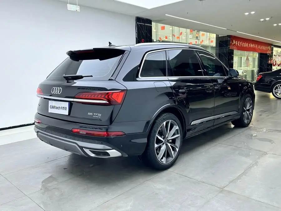 Audi Q7 2023 55 TFSI quattro S line Sport