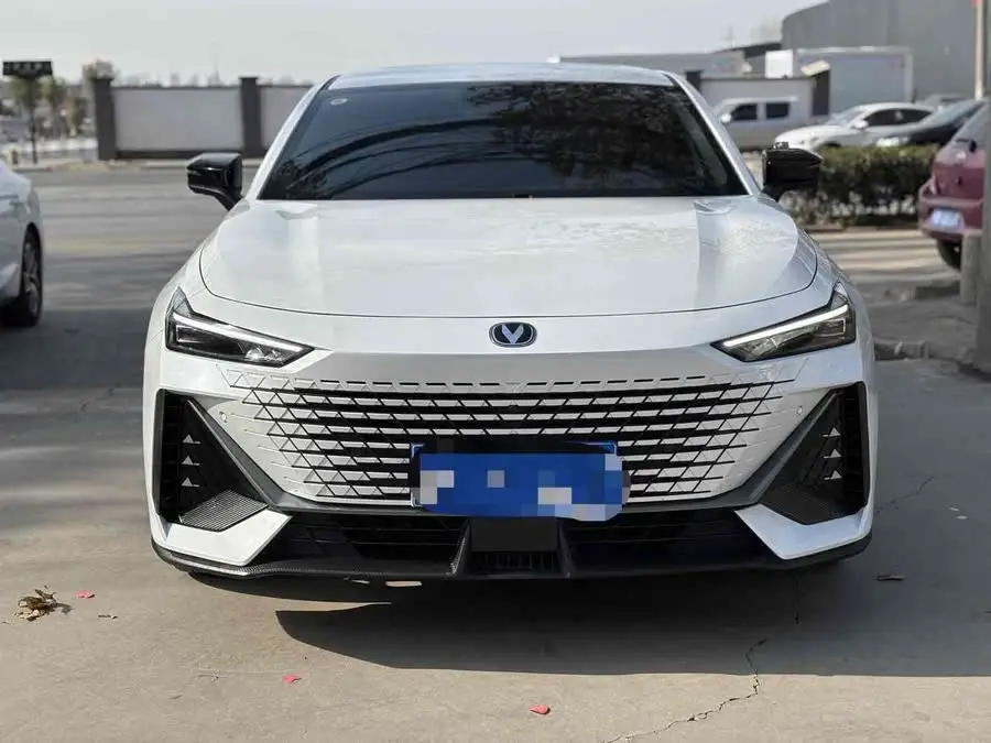 Changan UNI-V 2022 1.5T Excellence