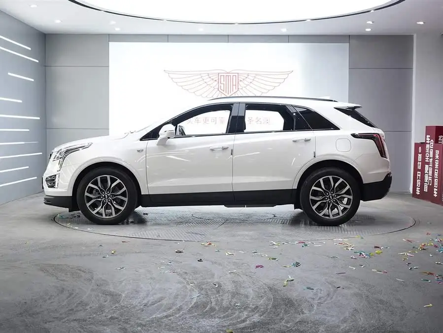 Cadillac XT5 2022 2.0T AWD Luxury (Hummingbird Edition)