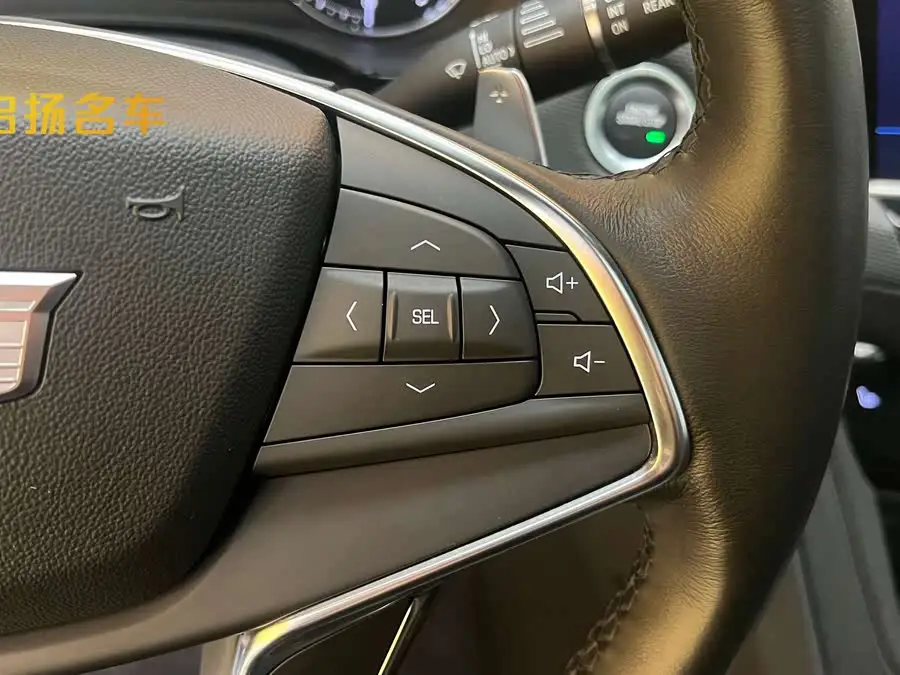 كاديلاك CT5 2023 28T فاخرة (النسخة القياسية)