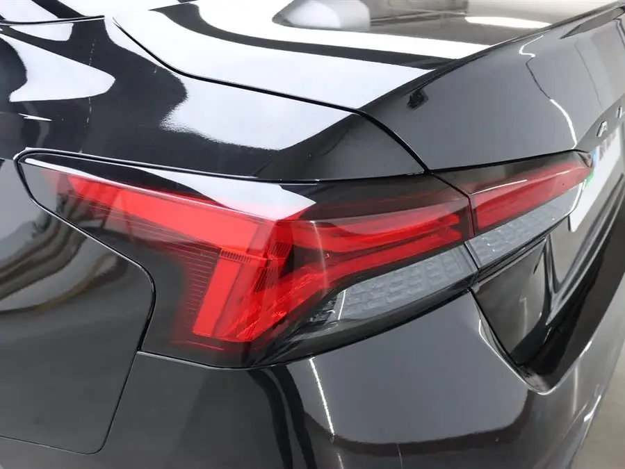 تيانا 2022 2.0L XL-TLS إصدار الاستمتاع