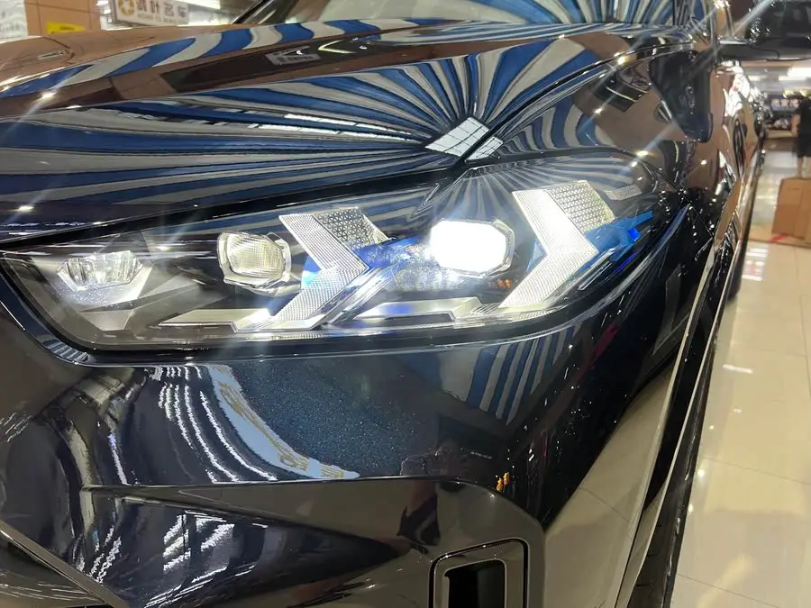 BMW X5 2023 xDrive 40Li M Sport Package