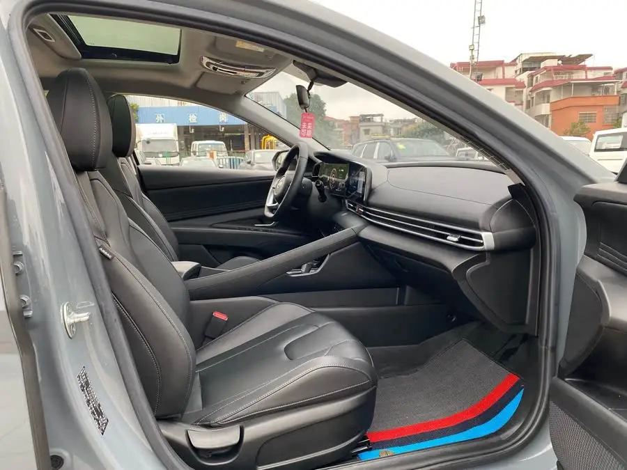 إيلانتر 2022 1.5 لتر CVT LUX النسخة المميزة