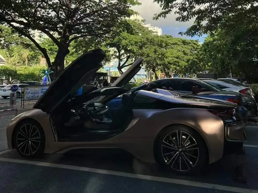 BMW i8 2019 Convertible Sports Car