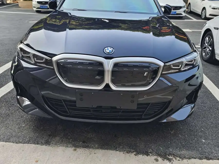 بي إم دبليو i3 2022 eDrive 35 L