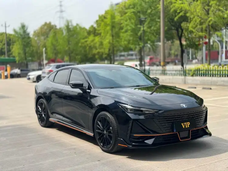 Changan UNI-V 2023 1.5T Sport Edition