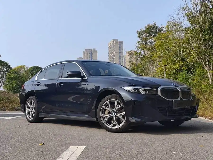 بي إم دبليو i3 2022 إيدرايف 35 إل