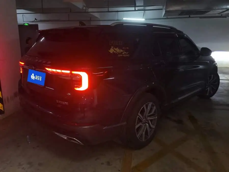 مستكشف 2023 إيكو بوست 285 إصدار تيتانيوم 4WD 7 مقاعد