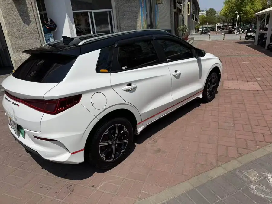 بي واي دي e2 2021 الفئة الفاخرة