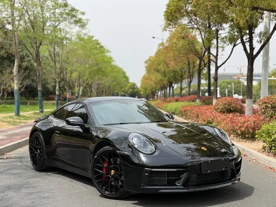 بورش 911 2023 كاريرا إس 3.0T