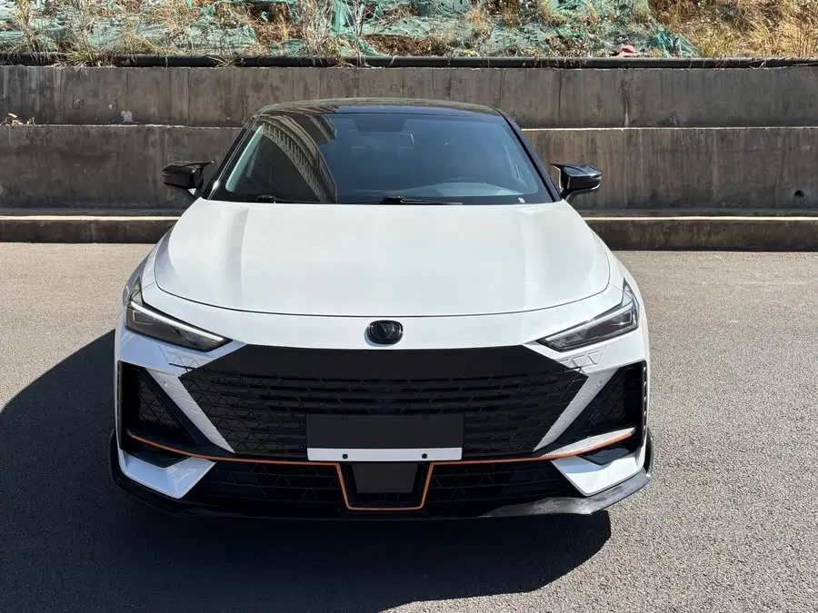 Changan UNI-V 2022 1.5T Sport Version