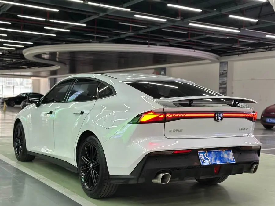 Changan UNI-V 2023 1.5T Premium