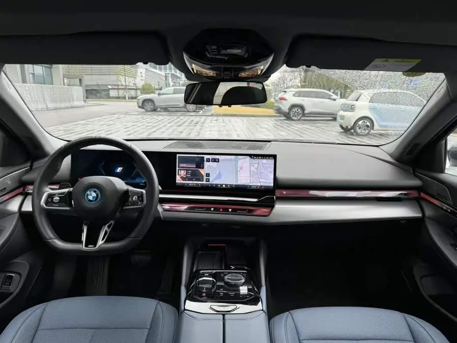 BMW i5 2024 eDrive 35L Premium M Sport Package