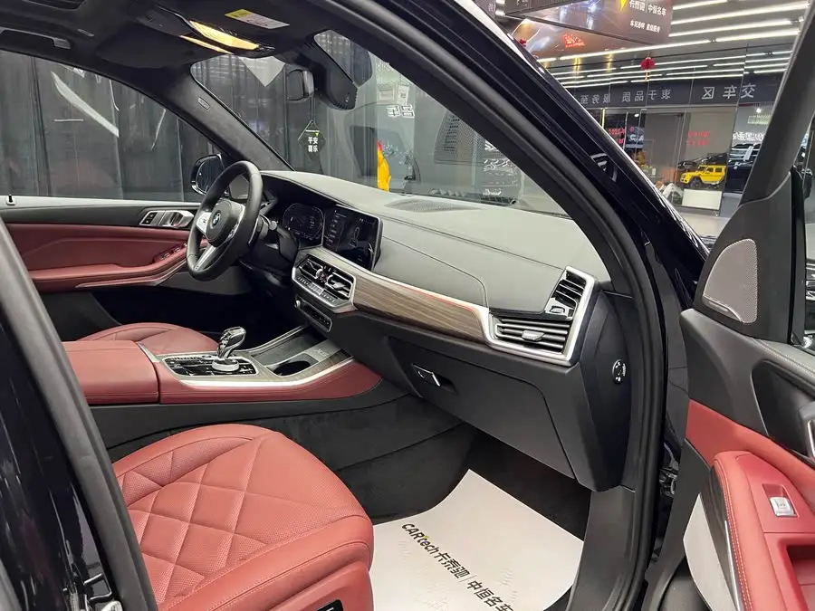 BMW X5 2022 xDrive 40Li M Sport Package