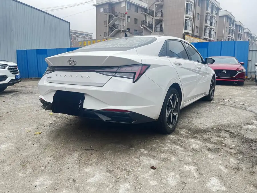 2021 Elantra 1.5L CVT LUX Premium