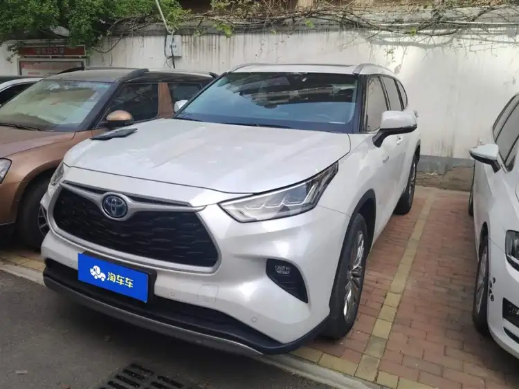 Highlander 2022 Hybrid 2.5L AWD Premium Edition 7-Seater