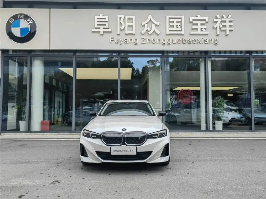 بي إم دبليو i3 2023 eDrive 40 L مجموعة ليلية