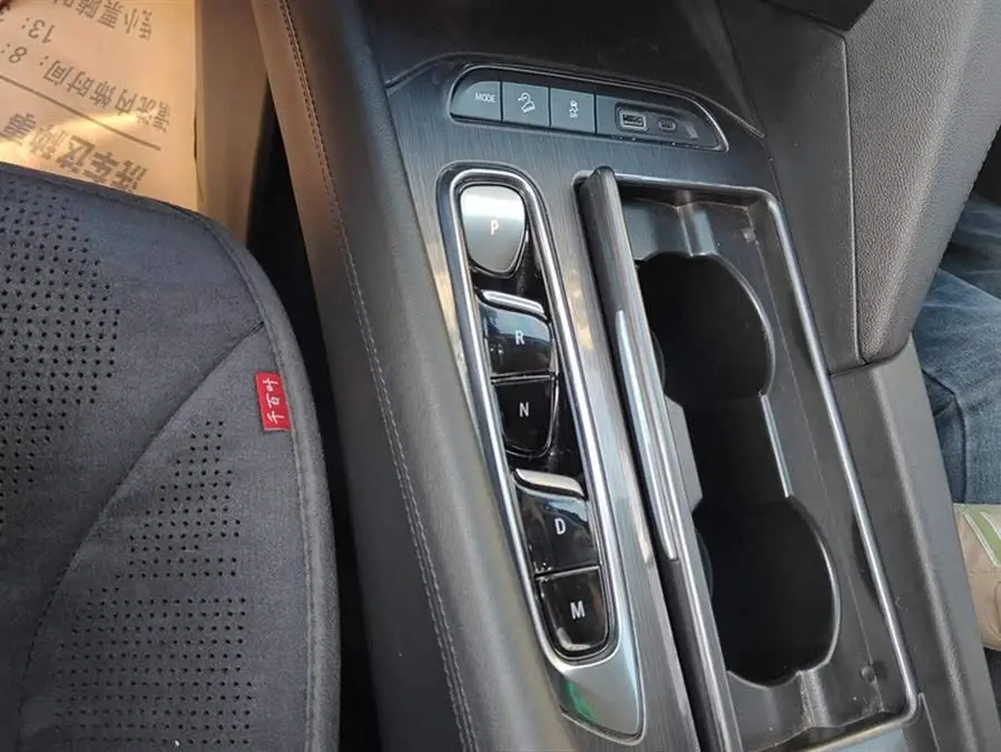 إنفيجن 2022 652T دفع رباعي بريميوم 7 مقاعد