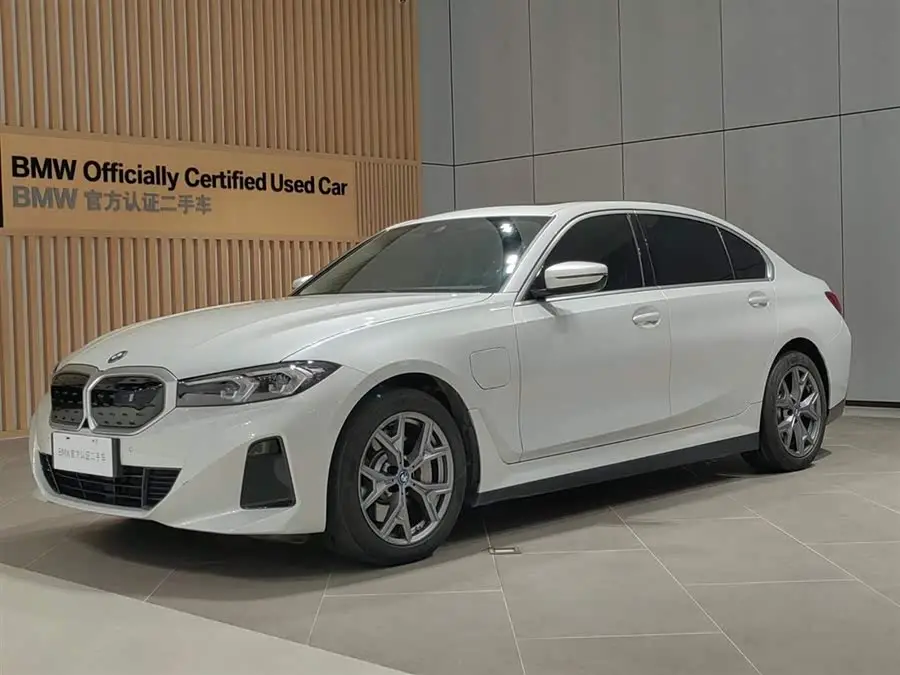 بي إم دبليو i3 2024 eDrive 35 L