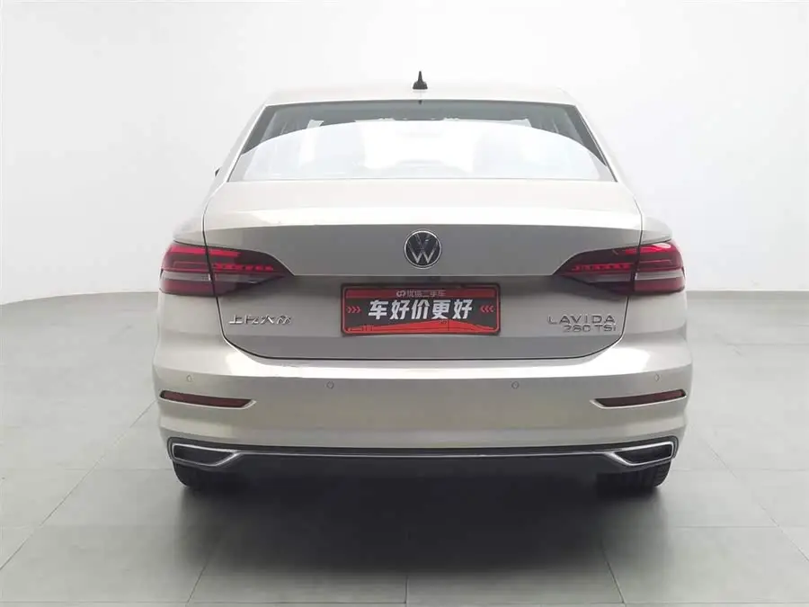 لافيدا 2021 280TSI DSG الفاخرة