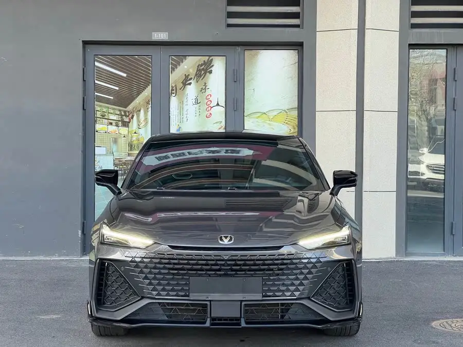 Changan UNI-V 2022 2.0T Leading Speed Edition