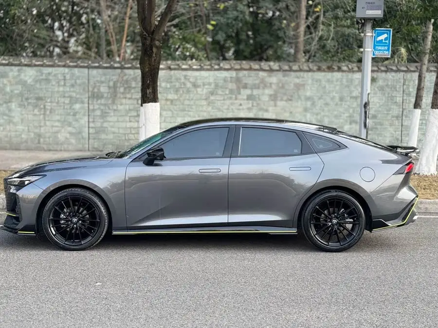 Changan UNI-V 2022 1.5T Sport Edition