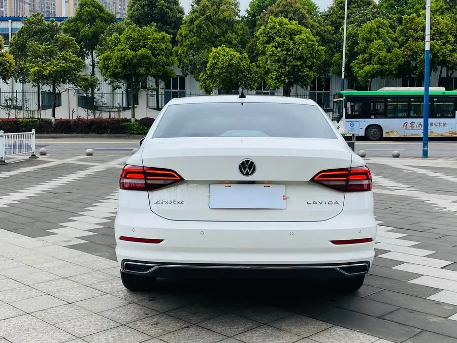 Lavida 2022 1.5L Automatic Comfort Version