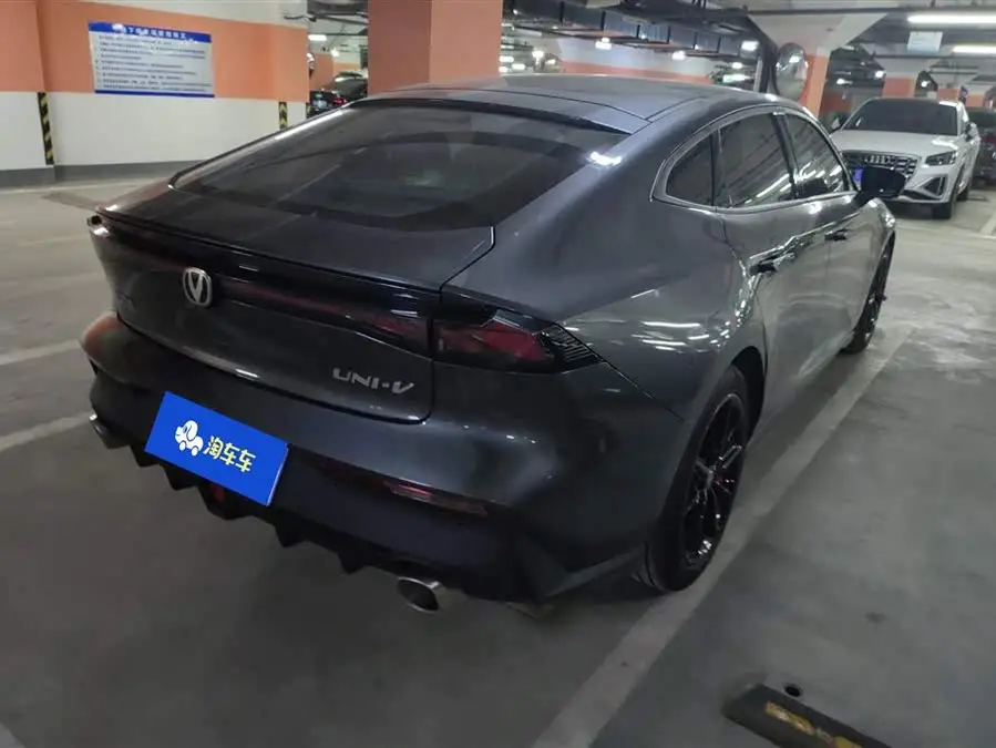 Changan UNI-V 2022 1.5T Premium