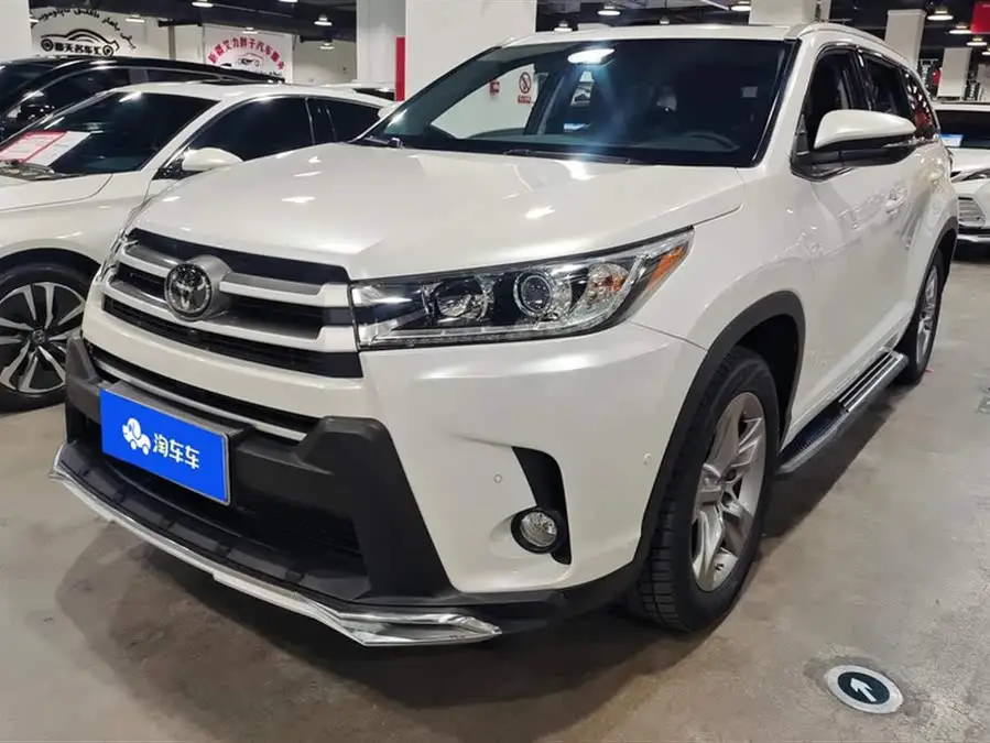 هايلاندر 2018 طراز 2.0T دفع رباعي فئة فاخرة 7 مقاعد معيار VI