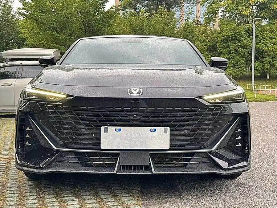 Changan UNI-V 2022 1.5T Sport Edition