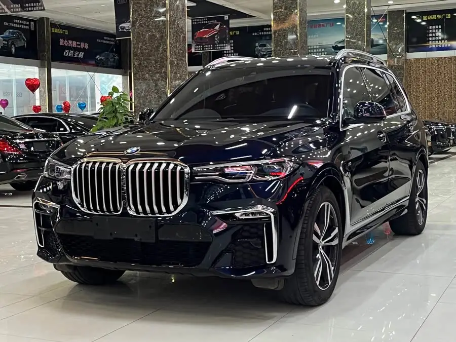 بي إم دبليو X7 2022 xDrive40i حزمة M الرياضية الفاخرة