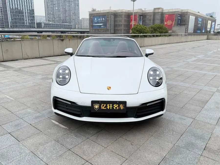 بورش 911 2023 طراز تارغا 4 3.0T