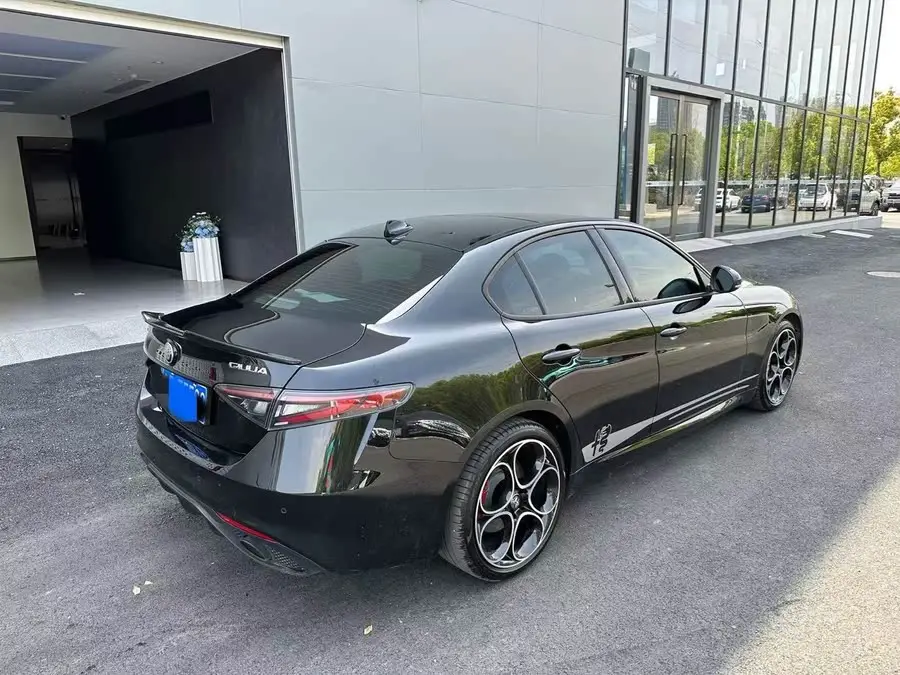 Giulia 2023 Model 2.0T 280HP Zongqing Edition
