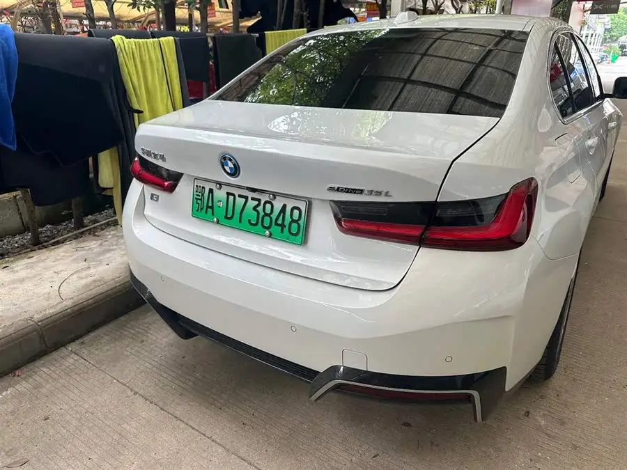 بي إم دبليو i3 2022 eDrive 35 L