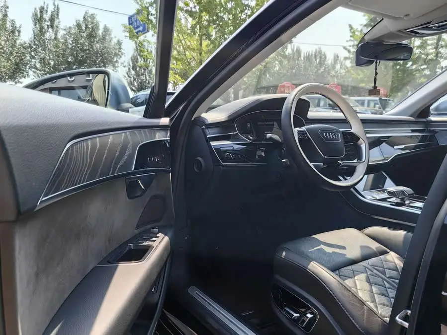 أودي A8 طراز 2022 A8L 50 TFSI كواترو إصدار الراحة الإصدار الجامع