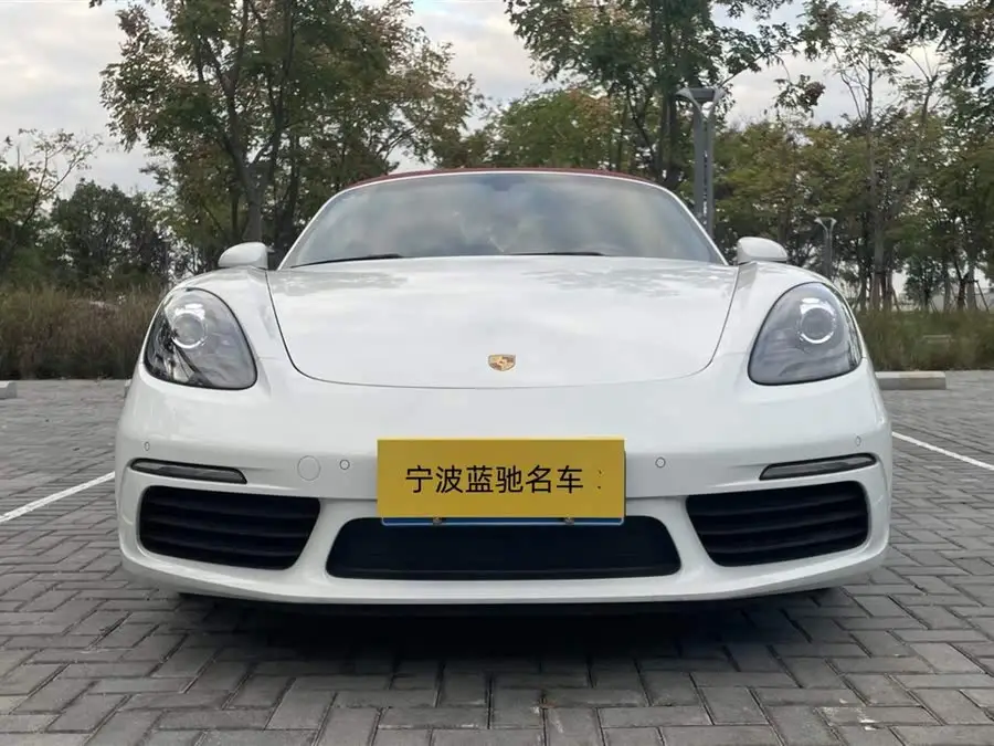 Porsche 718 2020 Model Boxster 2.0T