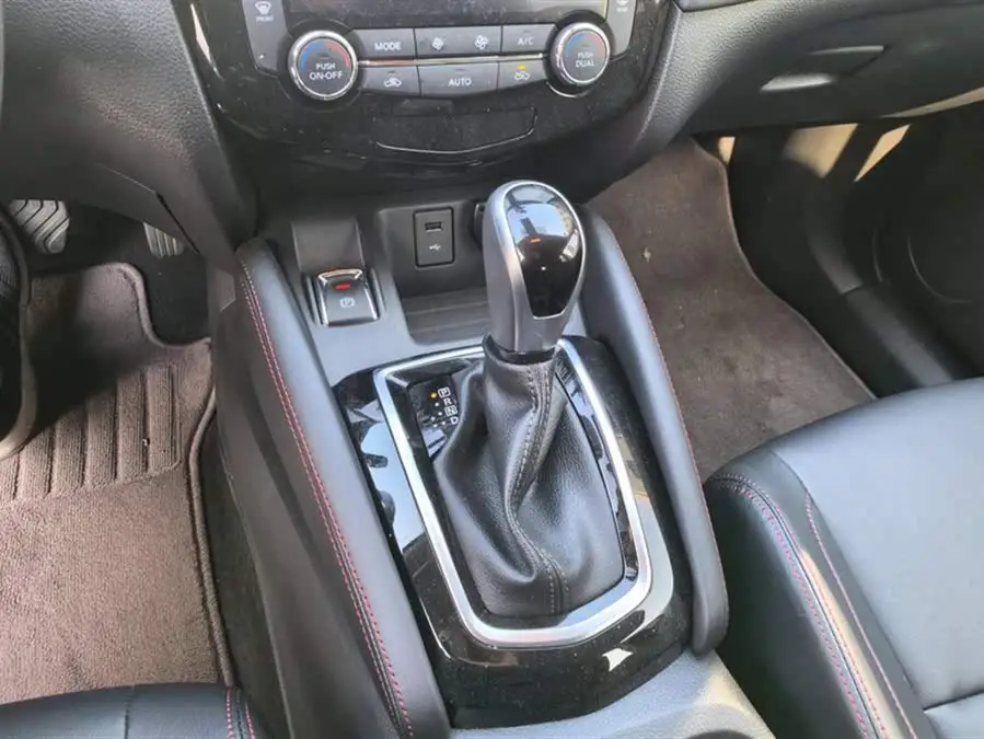 نيسان قاشقاي 2023 كلاسيك 2.0 لتر CVT XV إصدار الراحة