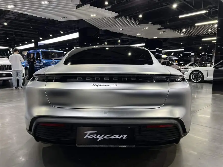 Taycan 2020