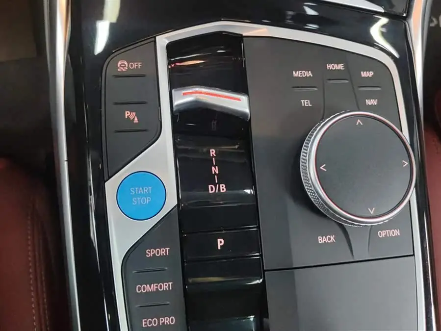 بي إم دبليو i3 2022 eDrive 35 L