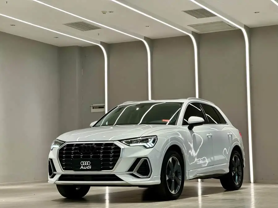 Audi Q3 2020 35 TFSI Fashion Dynamic Model