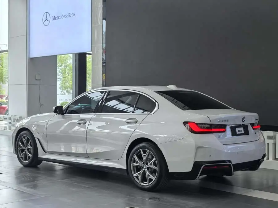 بي إم دبليو i3 2022 eDrive 35 L