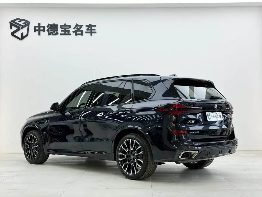 BMW X5 2023 xDrive 40Li M Sport Night Package