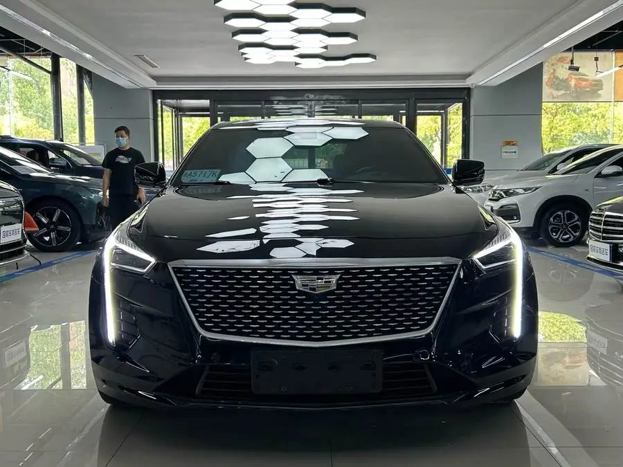 كاديلاك CT6 2021 28T الفاخرة