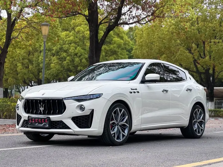 Levante 2023 3.0T Modena