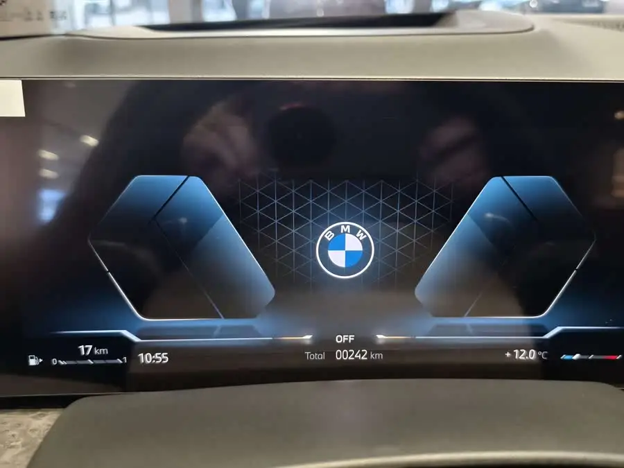 بي إم دبليو X5 2023 xDrive 30Li حزمة M الرياضية الحصرية