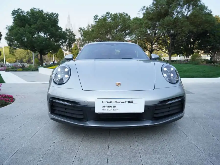 بورش 911 2023 كاريرا 3.0T