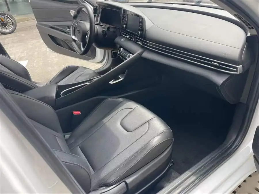 إيلانتر 2021 1.5 لتر CVT GLX النخبة